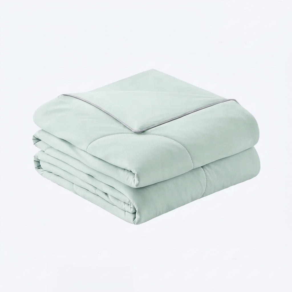 Luxory CloudVeil Comforter